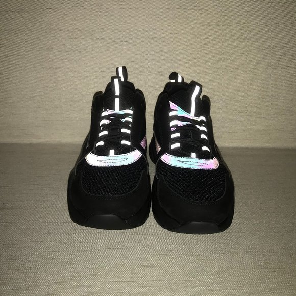 Dior B22 Luxury shoes - Picture 1 of 11